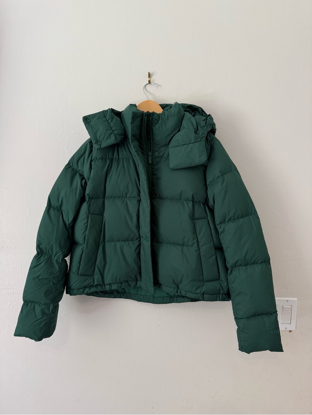 Lululemon Wunder Puff 600-Down-Fill
Cropped Jacket - green